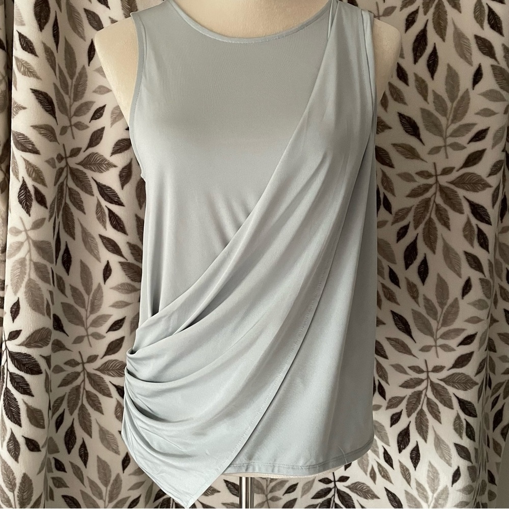 Express Women Metallic Gray Top Size‎ M